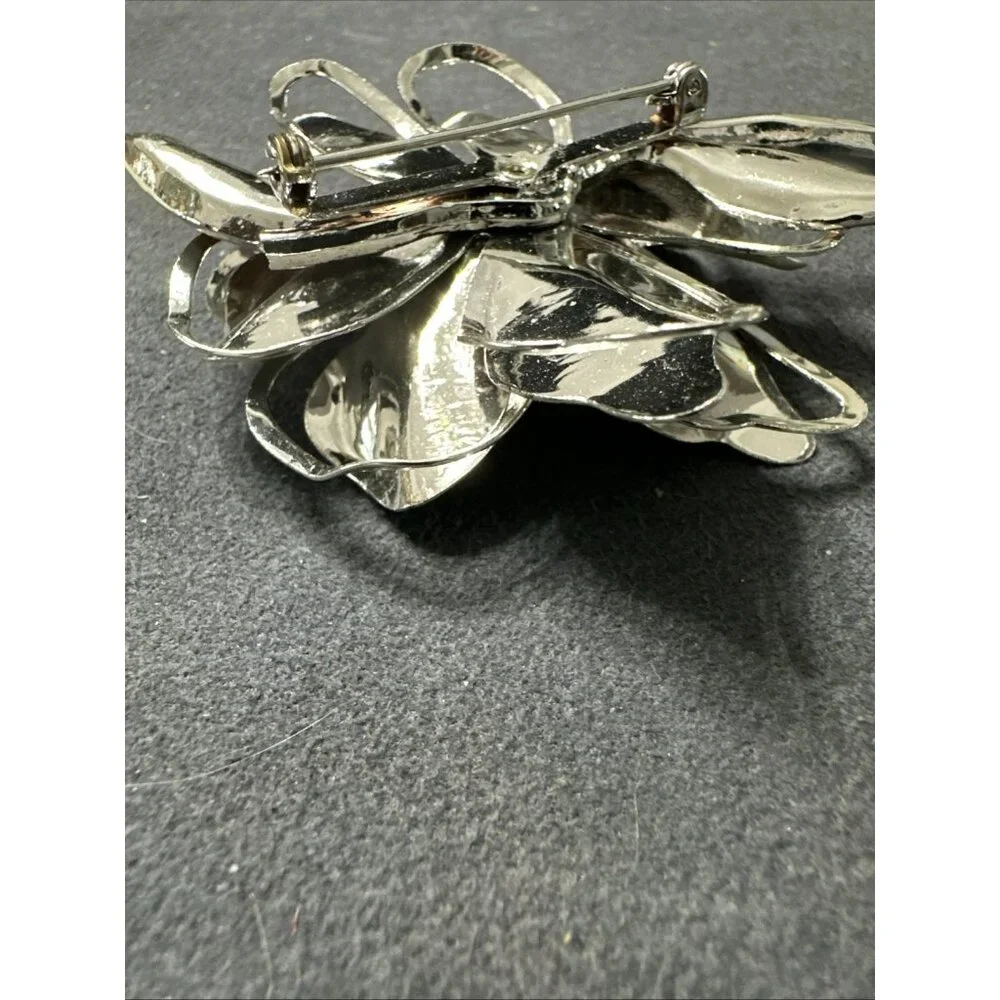 Vintage Metal Flower Aurora Borealis Brooch Silvertone